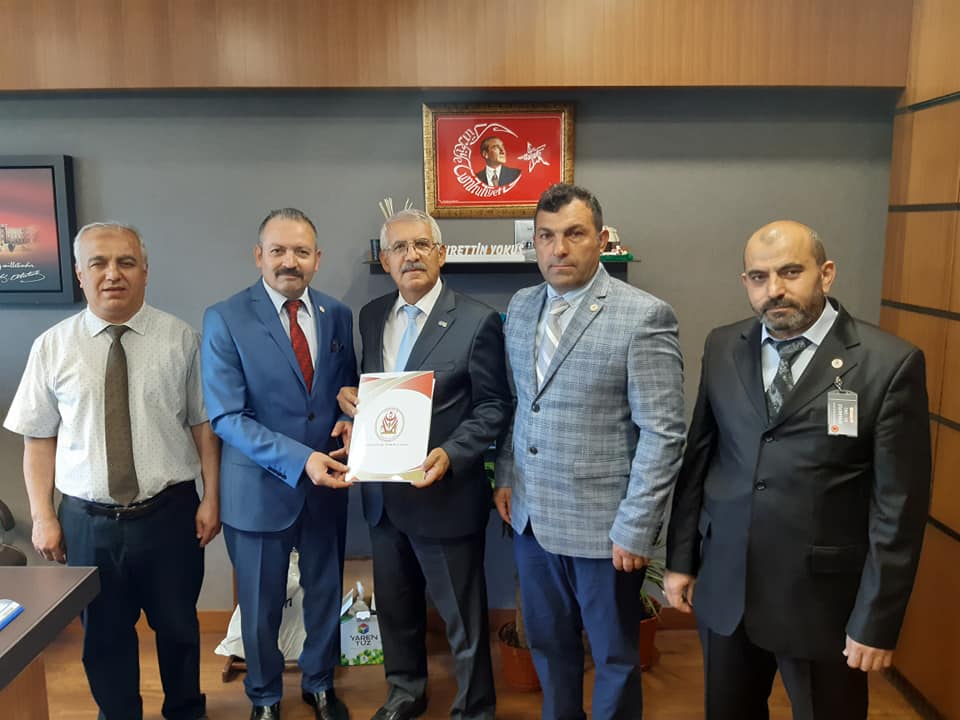 KONYA Milletvekili sayın Fahrettin YOKUŞ  ve diğer danışmanlara yeni askerlik yasa tasarısı ıle ılgılı dosyalarımızı sunduk 11 haziran 2019