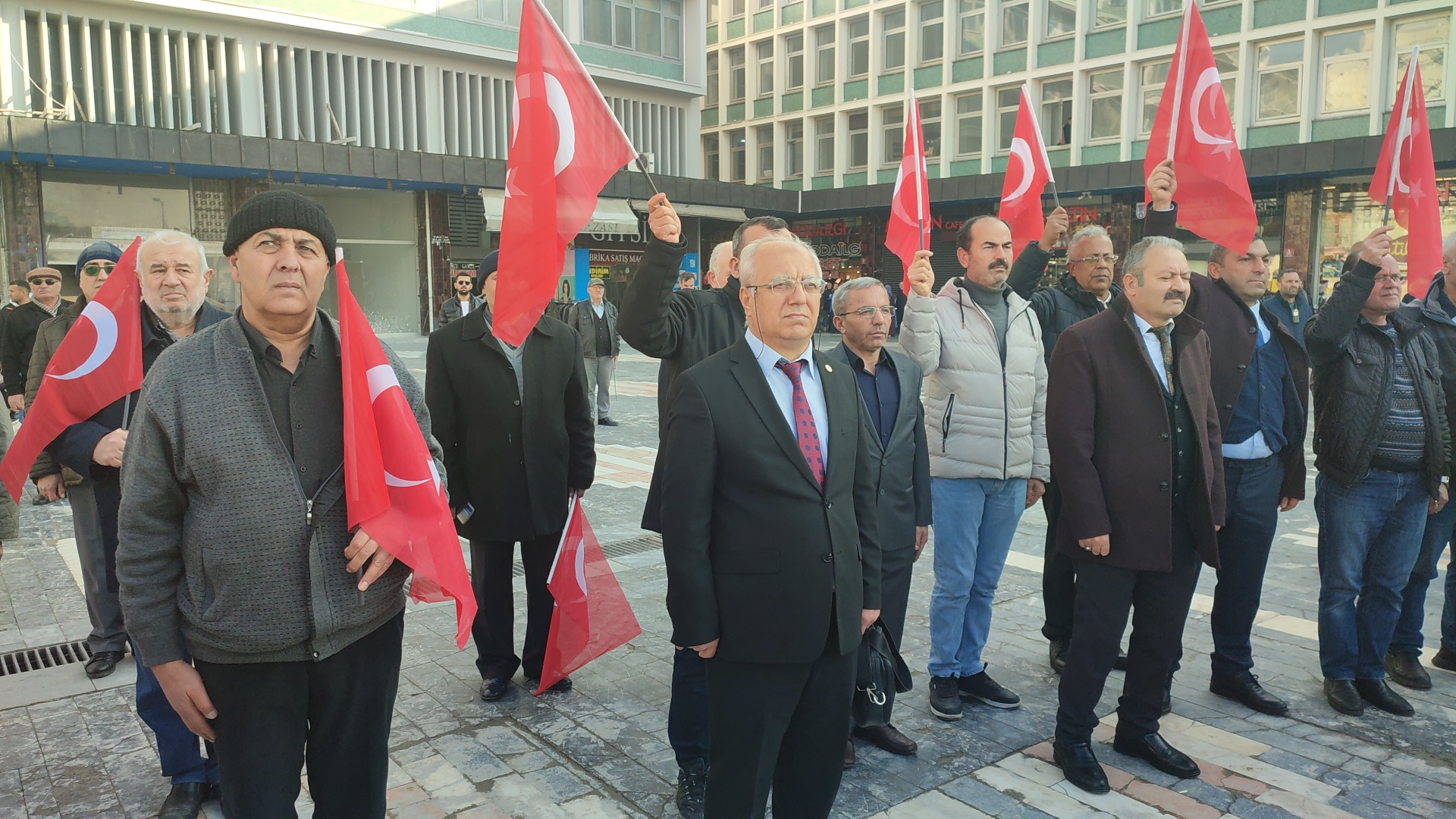  Şehitlerimizin ruhu şad olsun. Varolsun Türk Silahlı Kuvvetleri .