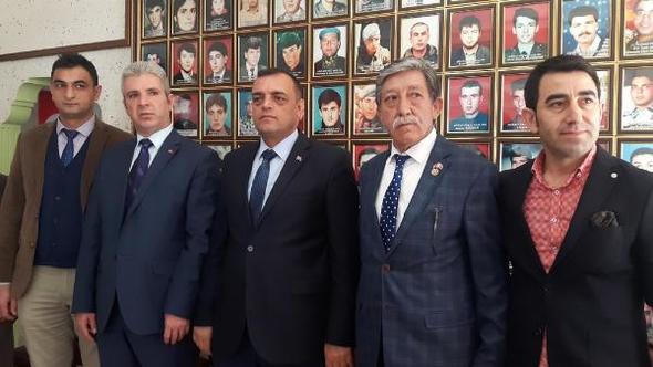 Kırşehirli dernek üyeleri, 'Zeytin Dalı Harekatı'na destek için Hatay'a gitti