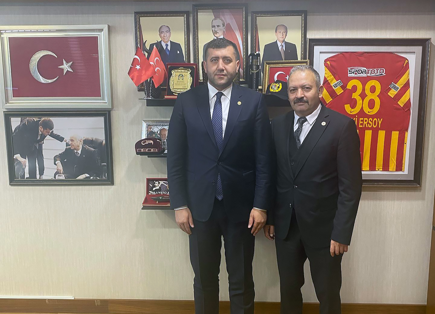 Sayın Milletvekilimiz @bakiersoymhp u 12 Kasım Uzman Çavuşlar günümüze davet ettik