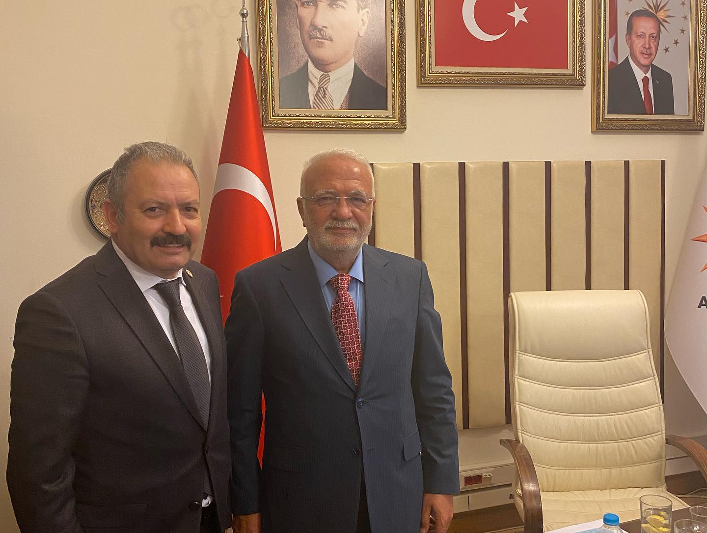 Akparti Grup Bşk Vek.Sayın @mustafaelitas ile Uzmanlar Federasyonu Yönetimi olarak bir toplantı icra ettik