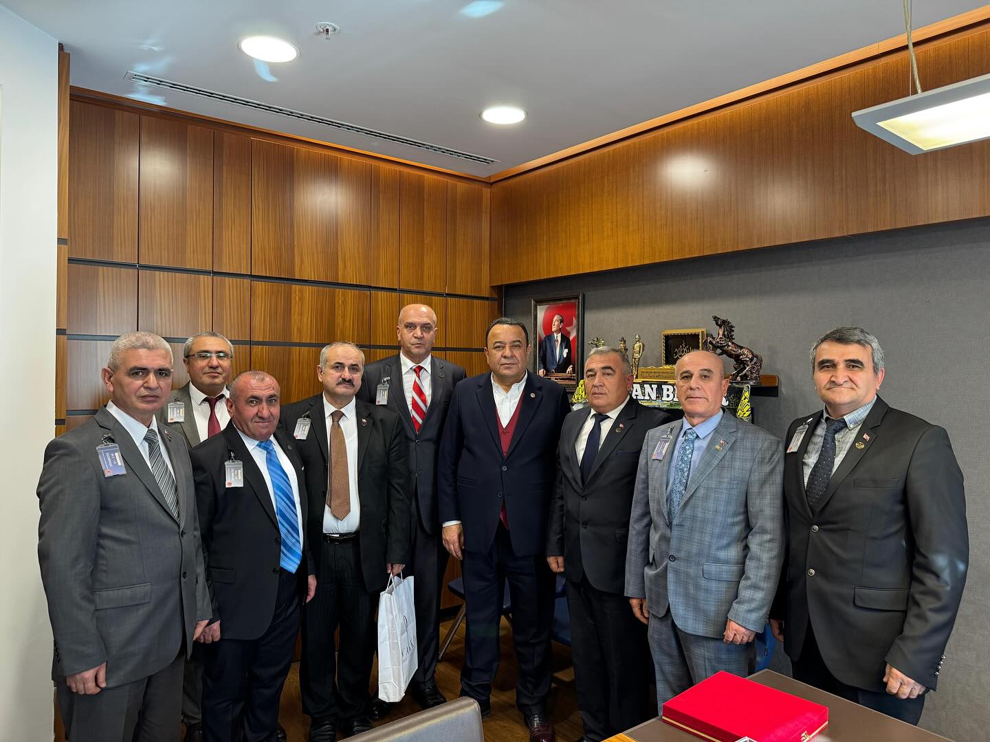 EMUD Ankara İl başkanlığı olarak milletvekili Sayın Adnan BEKER beyi TBMM Makamında ziyaret ettik