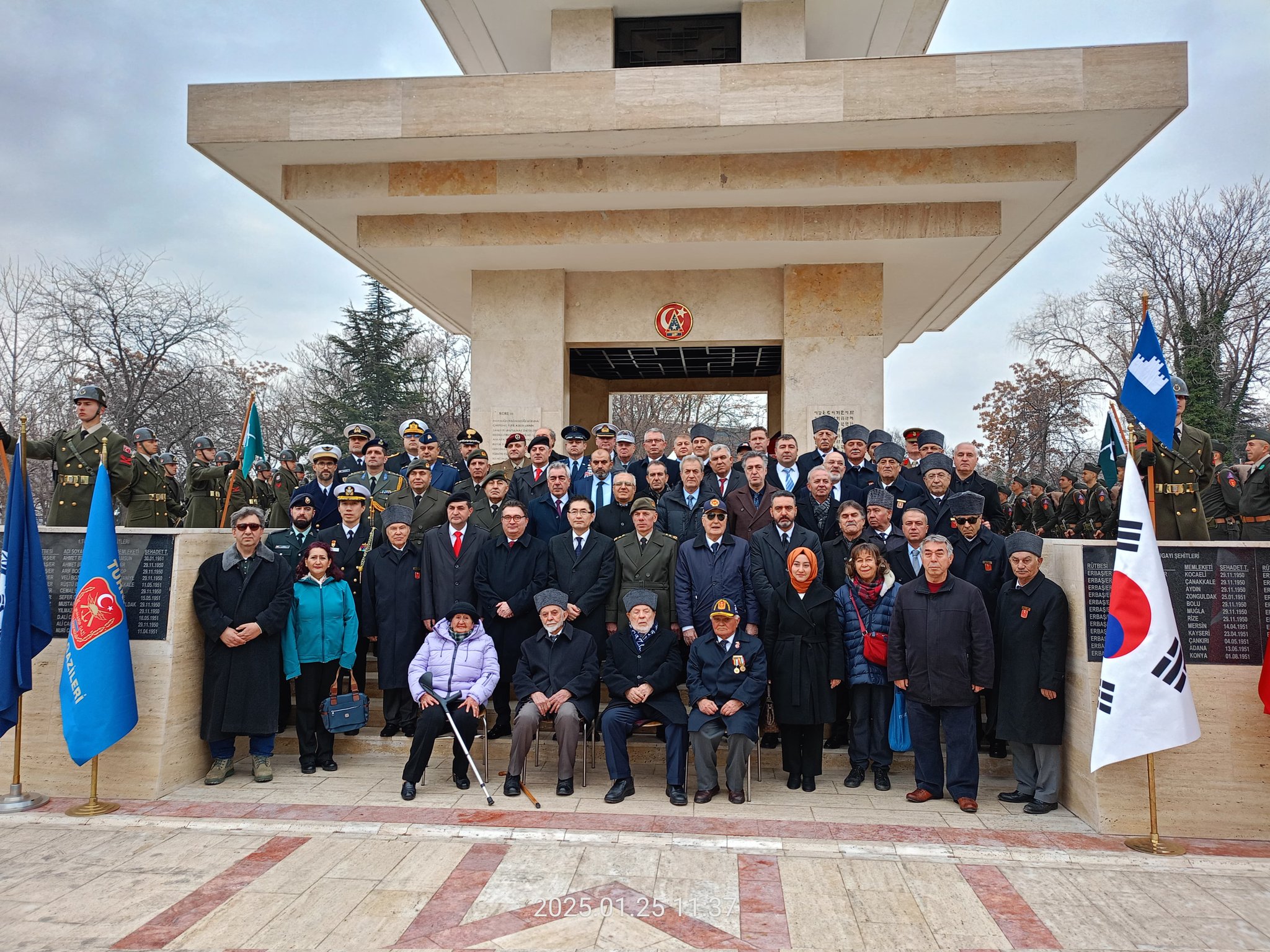 Kore Savaşı'nda Türk Tugayının Çin Ordusuna karşı kazandığı Kumyangjangni Muharebesinin 74'üncü yıldönümü töreni
